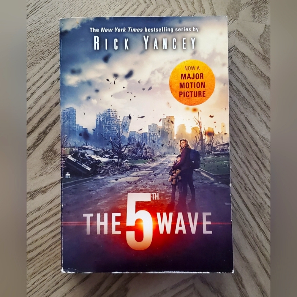 the 5th Wave by Rick Yancy